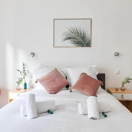 Sacre Coeur Apartment *